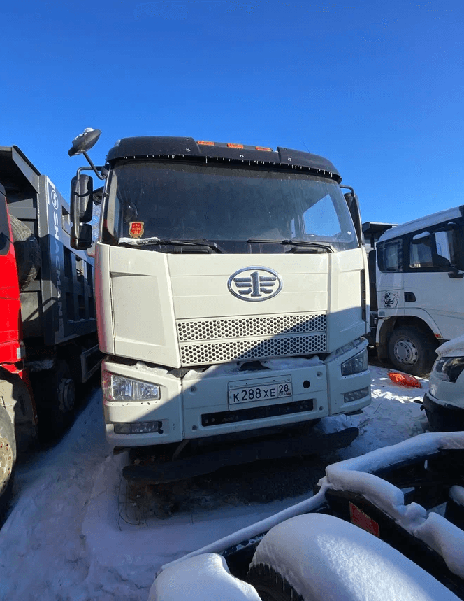 FAW CA3310P66K24T4E5 8х4,  100 140 км, 2021 года в лизинг