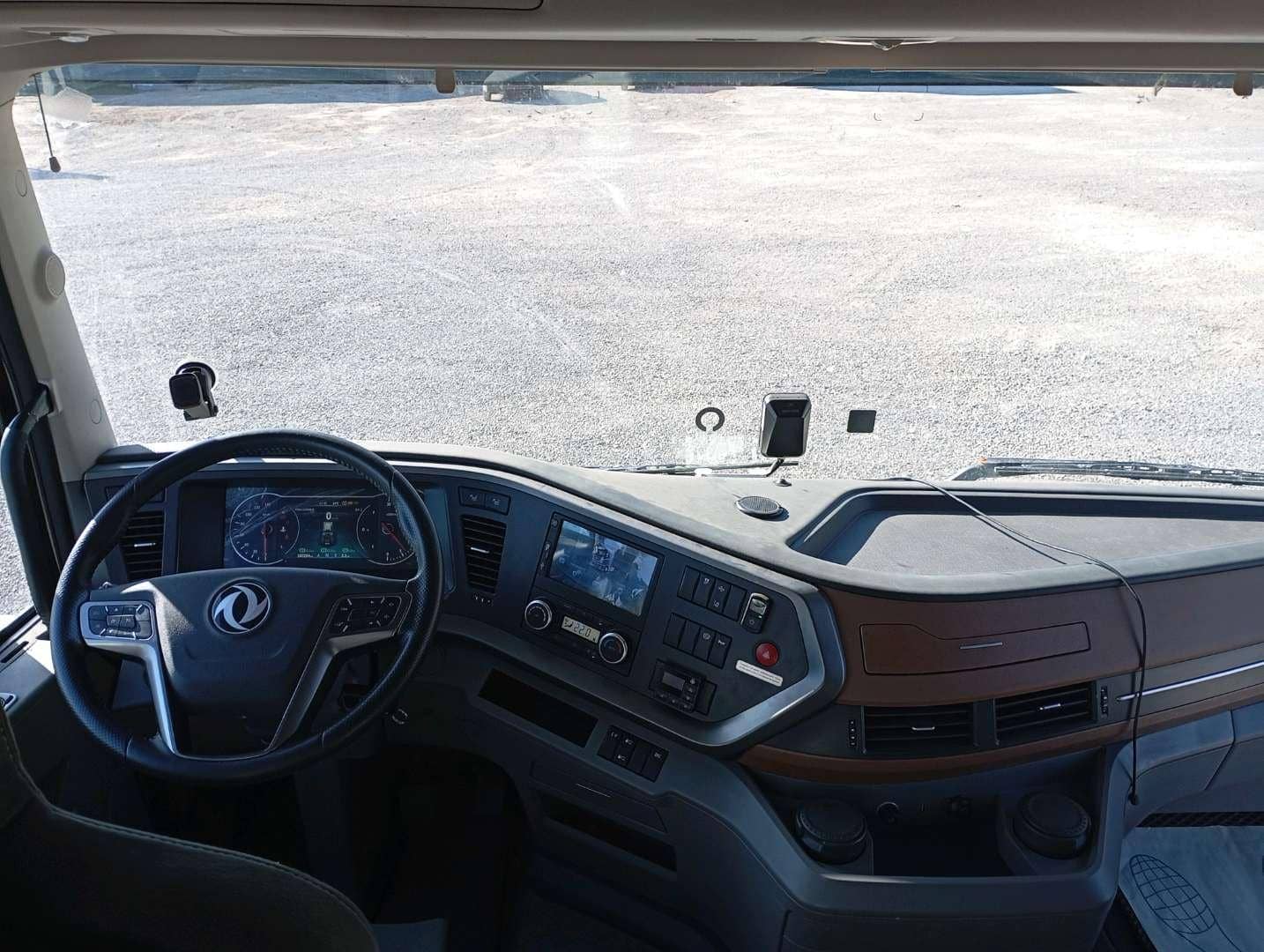 DongFeng DFH4271 6x4,  180 284 км, 2023 года в лизинг
