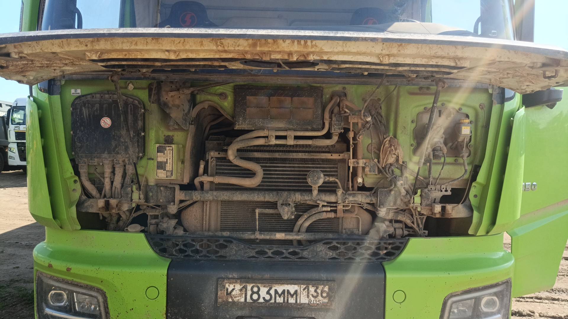 Shacman SX331863366,  166 438 км, 2023 года в лизинг