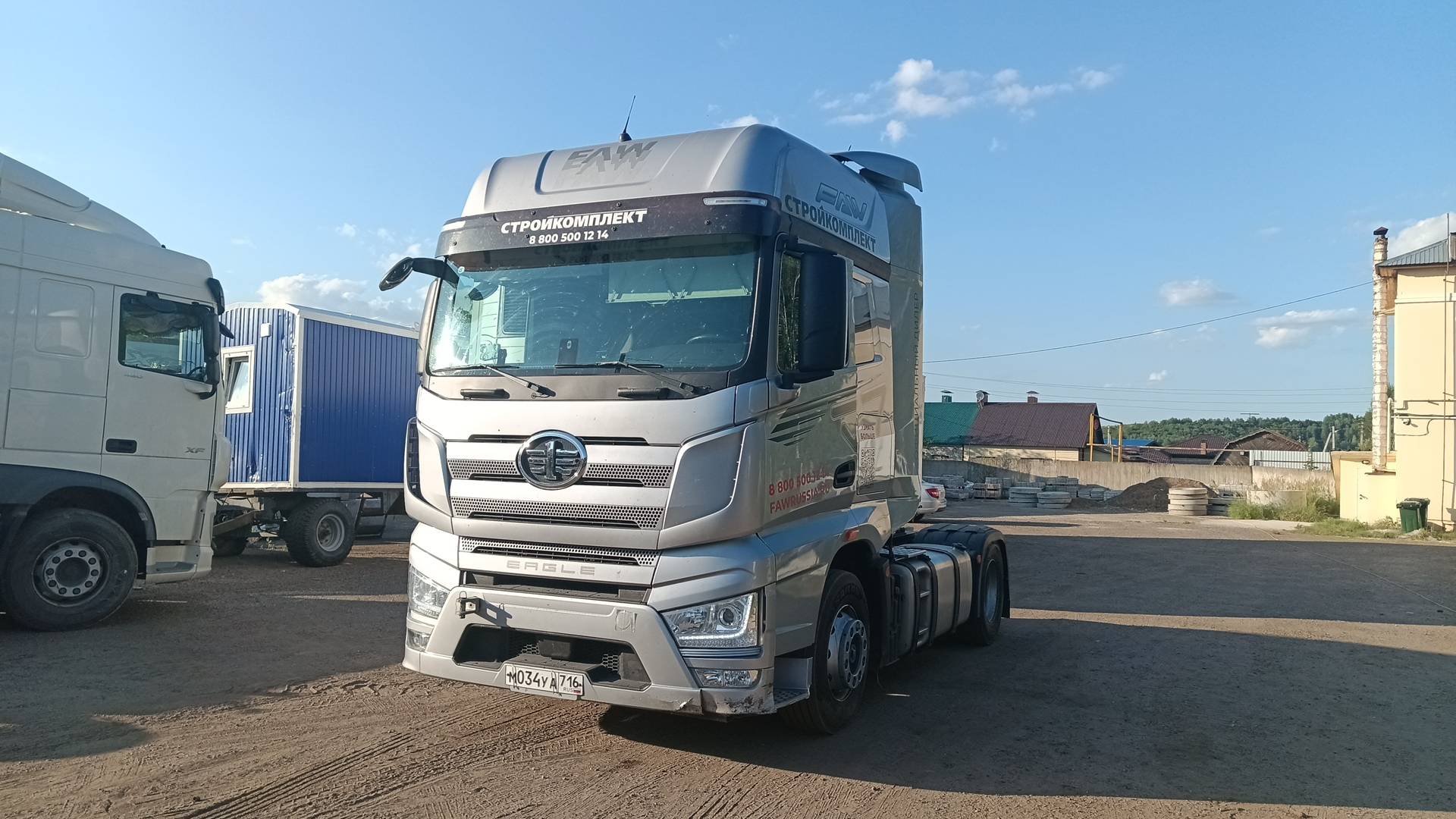 FAW CA4180P77K25E5 4x2,  182 819 км, 2023 года в лизинг