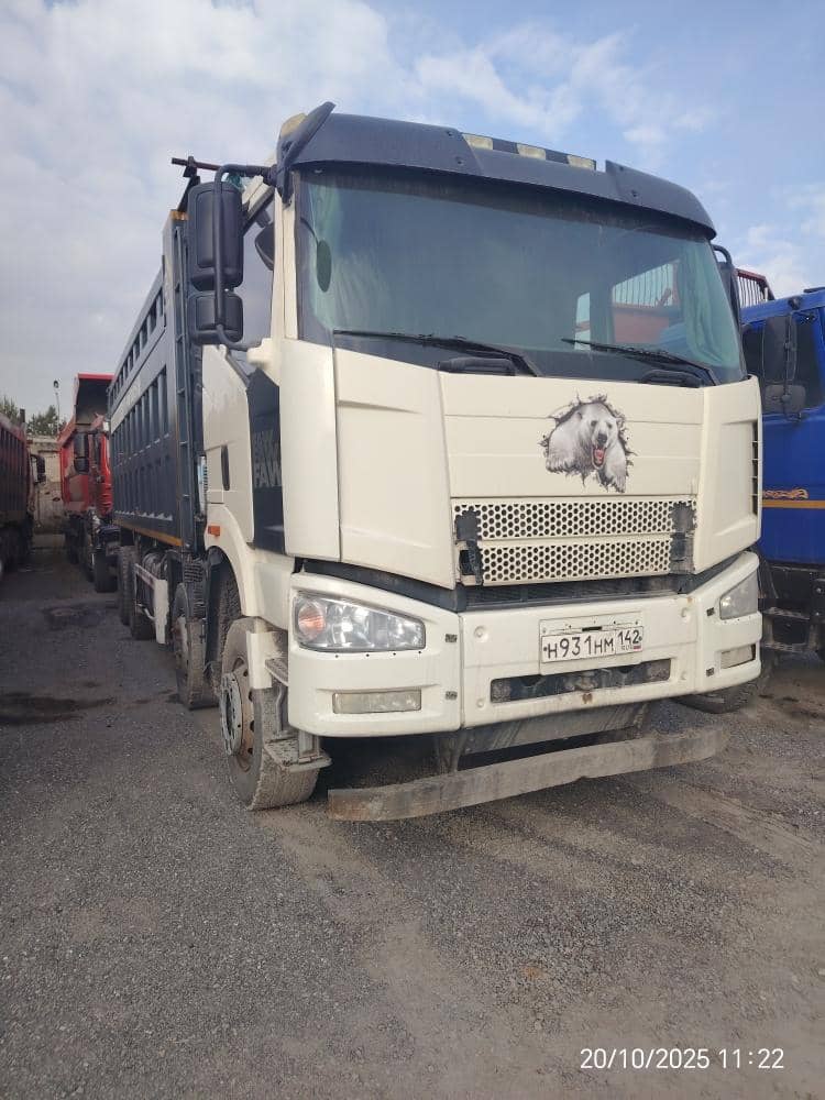 FAW CA3310P66K24T4E5 8х4,  83 651 км, 2023 года в лизинг