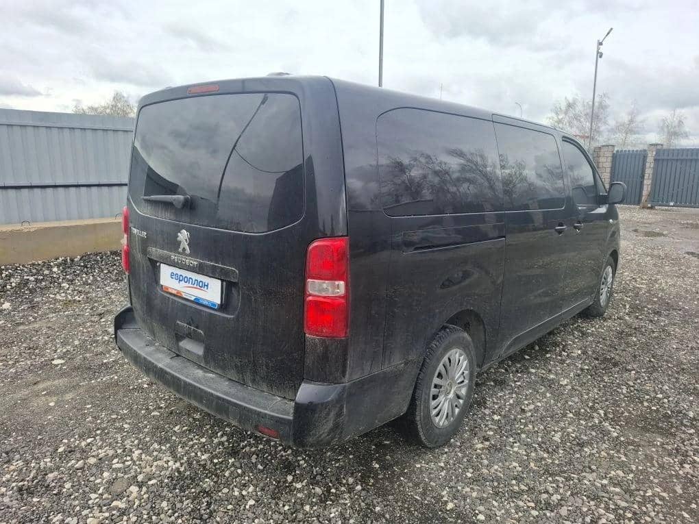 Peugeot Traveller,  166 453 км, 2021 года в лизинг