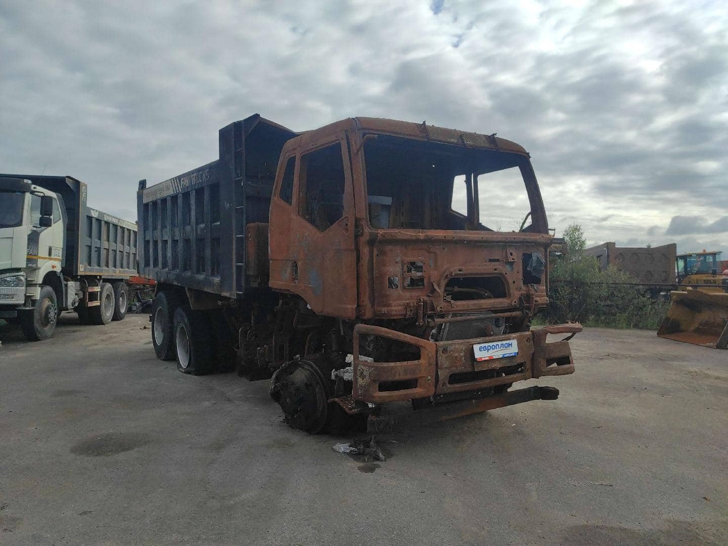 FAW CA3250P66K24L1TE5 6x6,  300 000 км, 2023 года в лизинг
