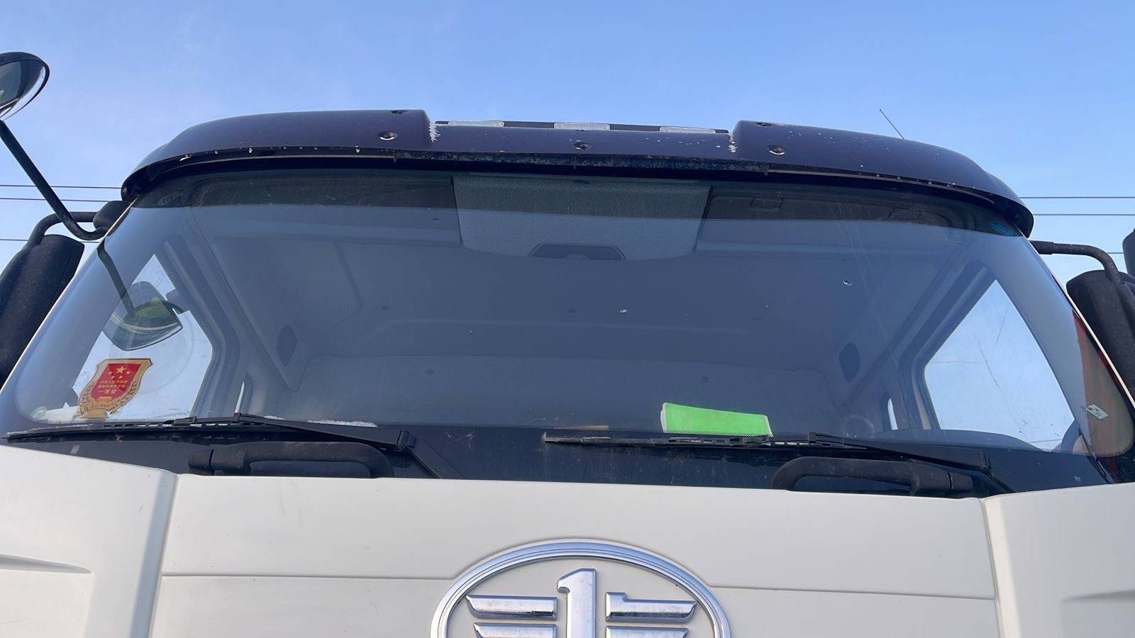 FAW CA3310P66K24T4E5 8х4,  72 856 км, 2022 года в лизинг