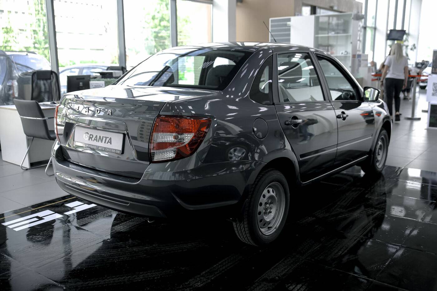 Lada Granta седан Comfort'24 1.6 90hp 5MT