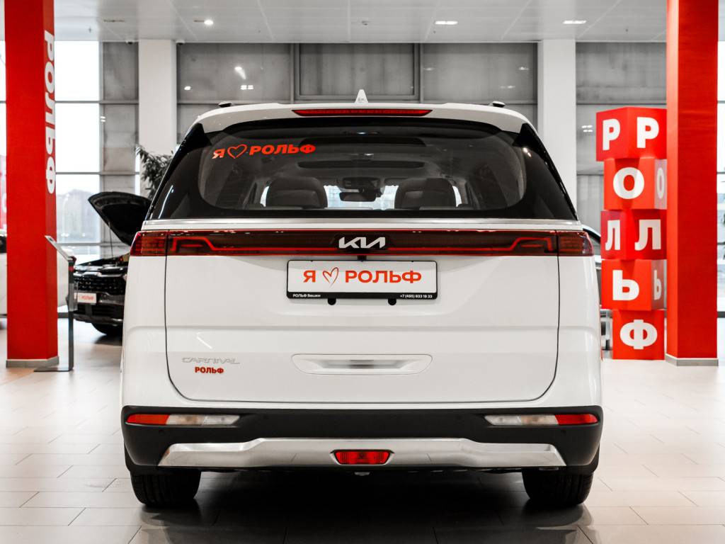 KIA Carnival Flagship 2.0 8AT