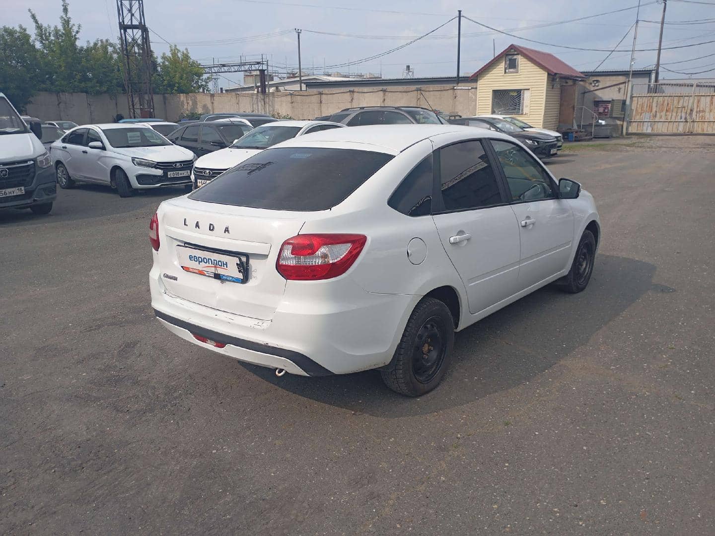 Lada Granta лифтбек,  125 166 км, 2024 года в лизинг