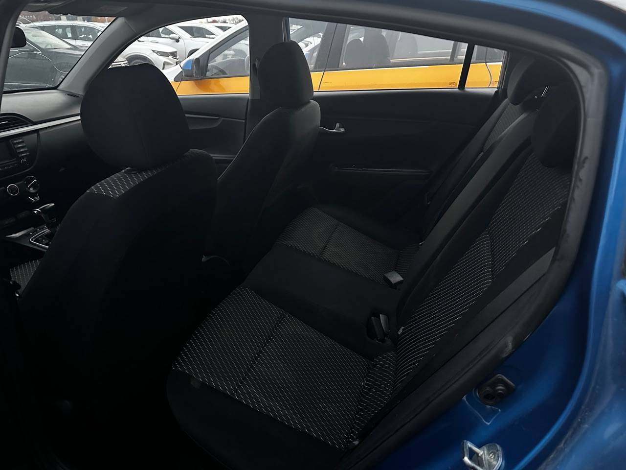 KIA Rio X-Line,  276 835 км, 2019 года в лизинг