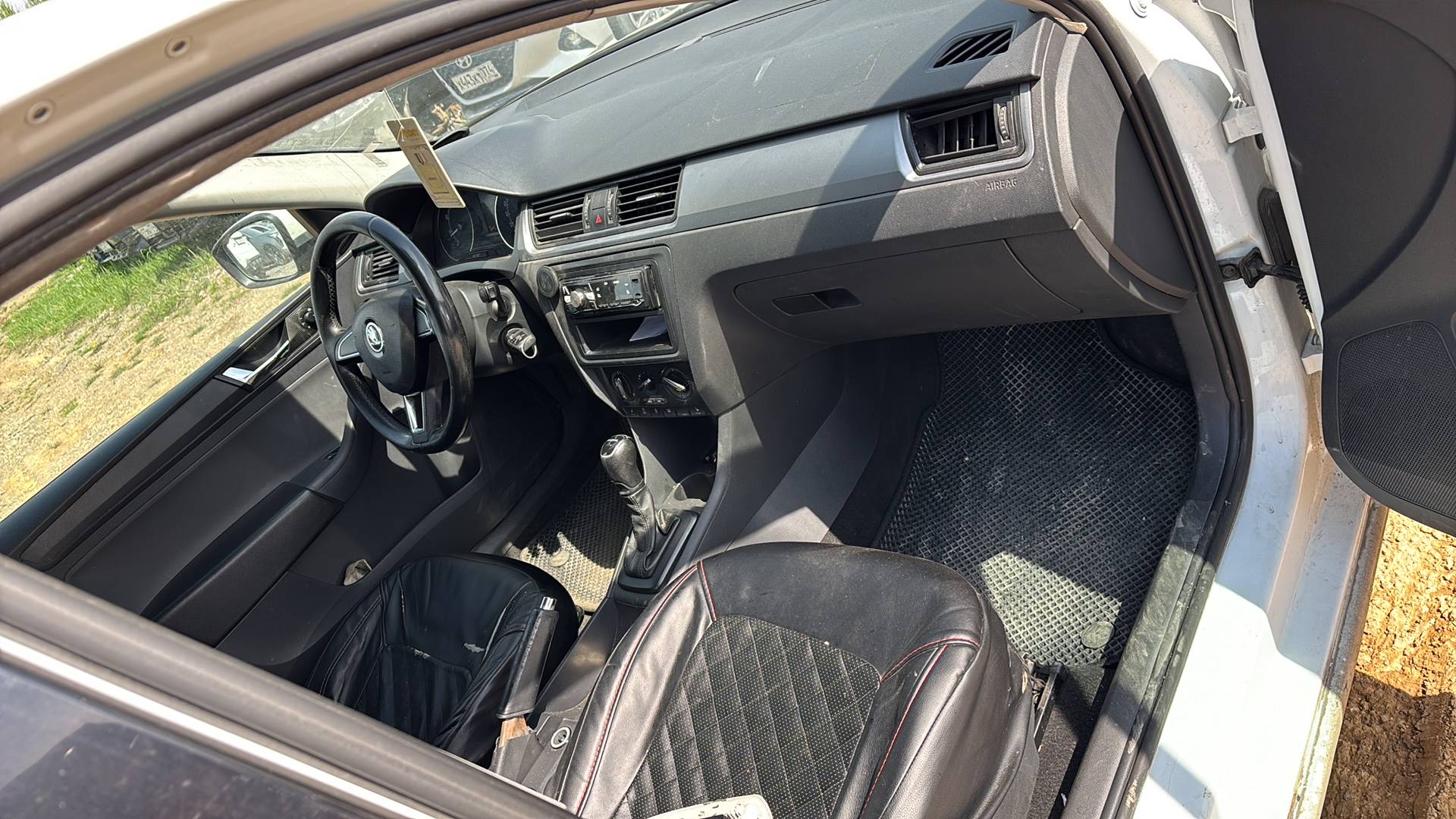 Skoda Rapid,  274 100 км, 2019 года