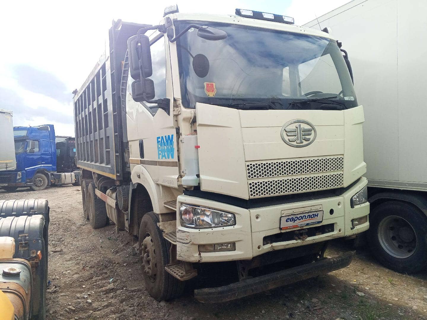 FAW CA3250P66K24T1E5 6х4,  92 530 км, 2021 года в лизинг