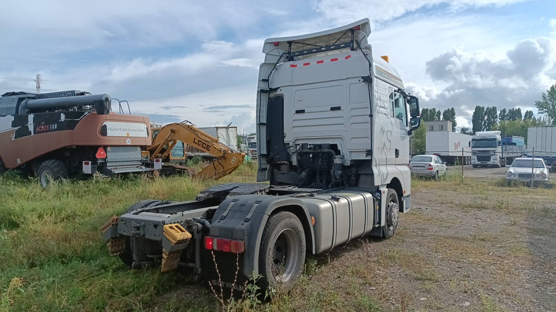 Sitrak ZZ4186V391HE,  106 187 км, 2023 года в лизинг