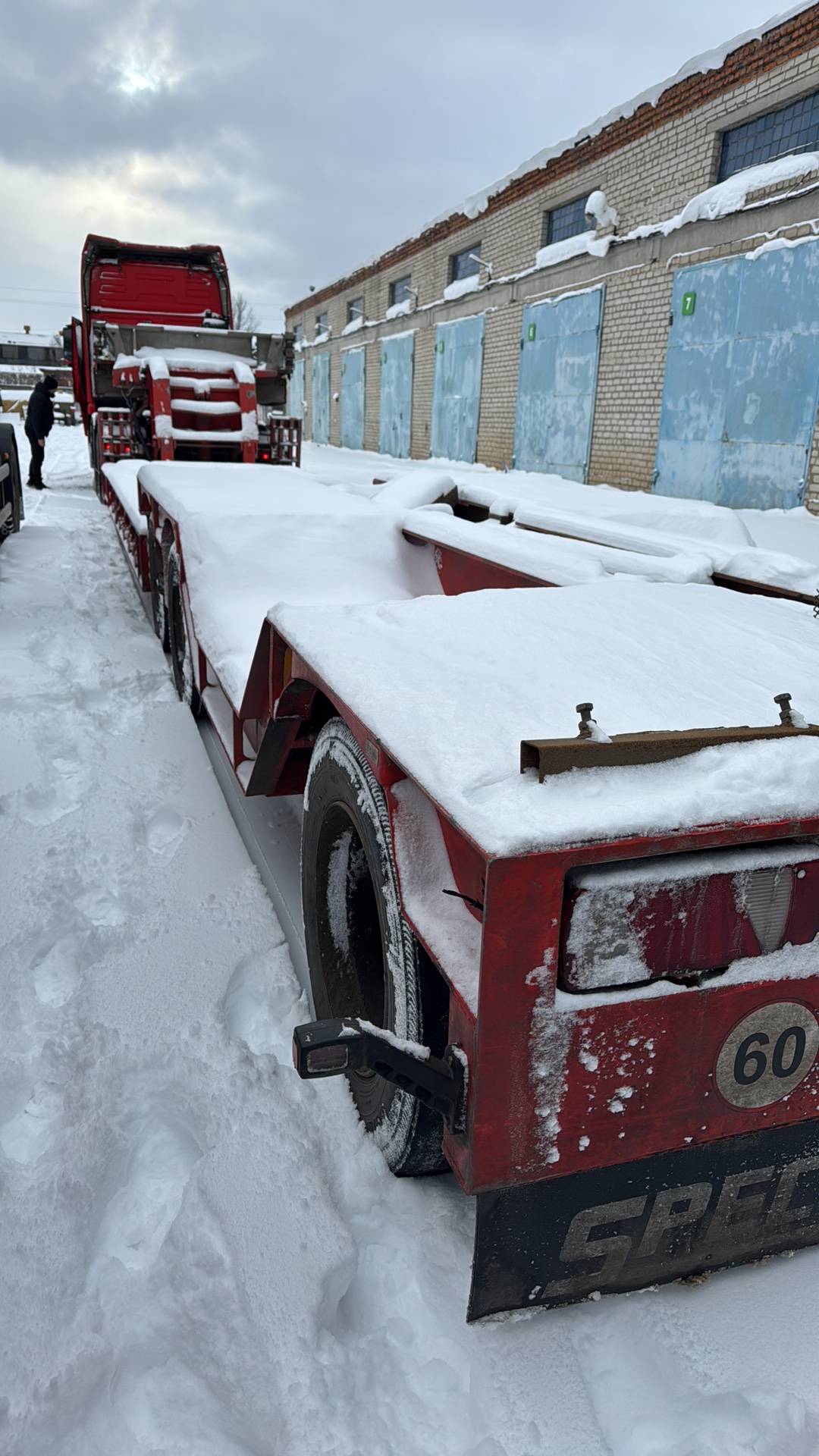 Компания СпецПрицеп Тяжеловоз низкорамный 9942D3, 2022 года в лизинг