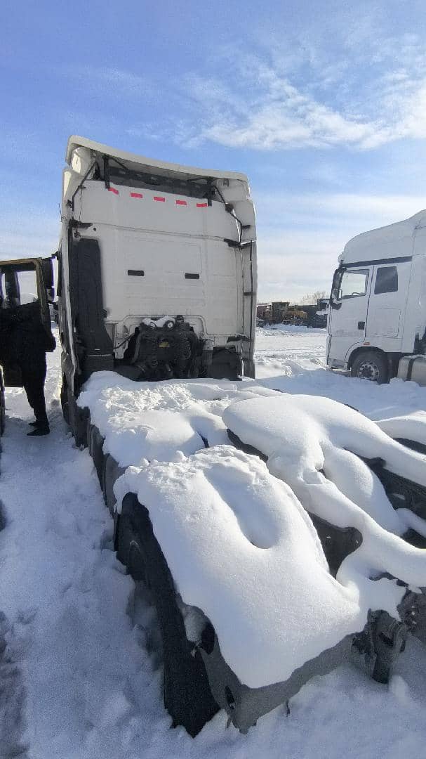 Sitrak C7H 4x2 ZZ4186V361HE,  365 000 км, 2022 года