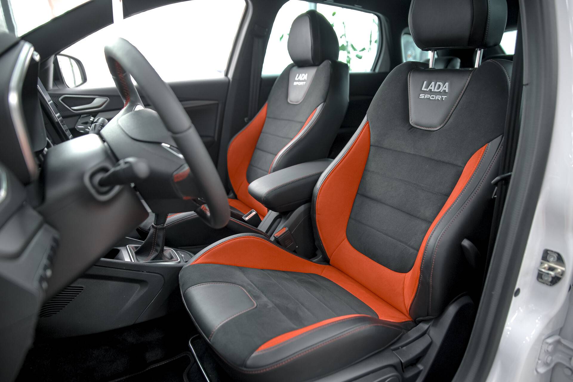 Lada Vesta SW Sportline Black 1.6 118hp  5МТ