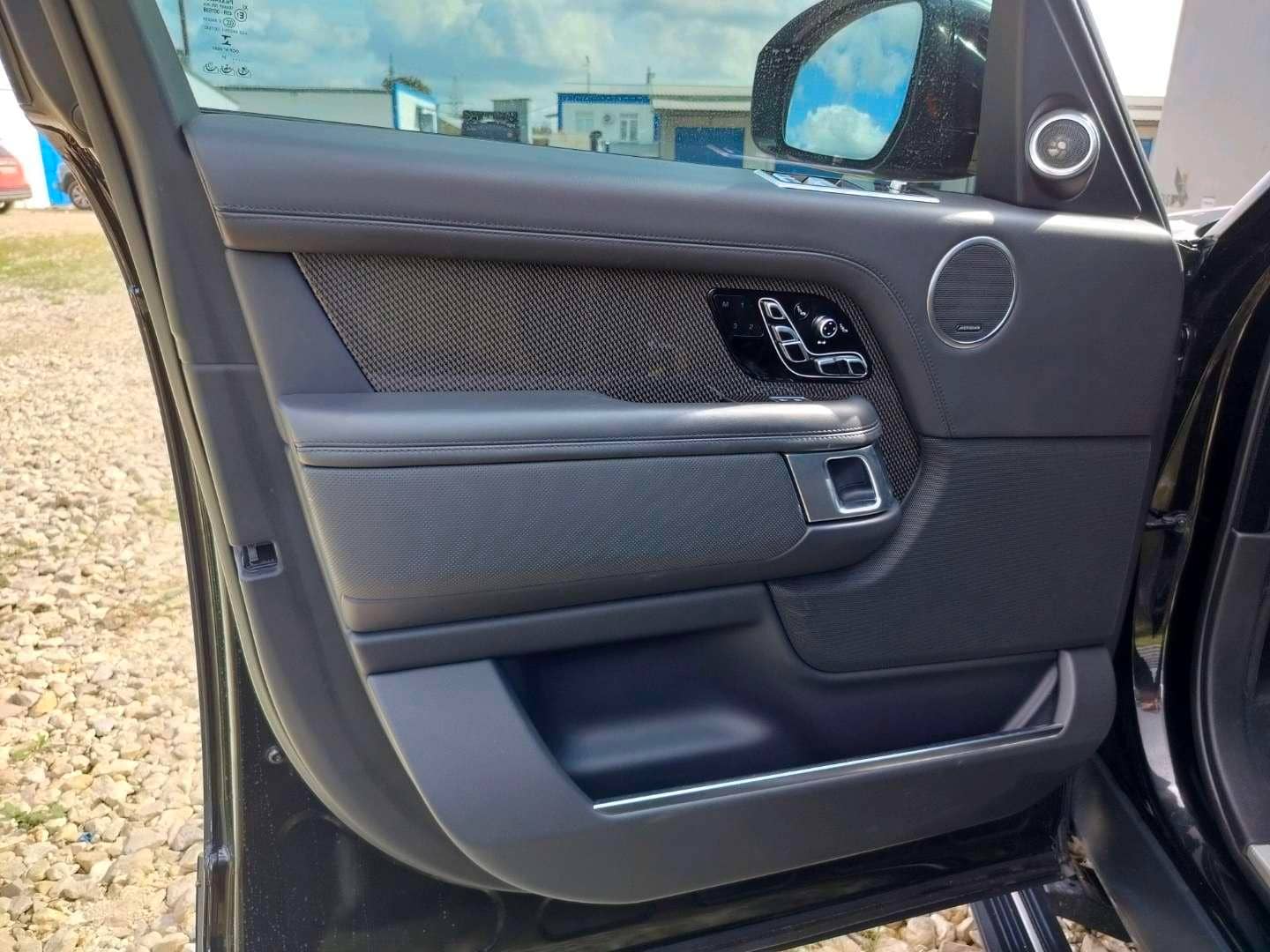Land Rover Range Rover,  130 989 км, 2021 года в лизинг