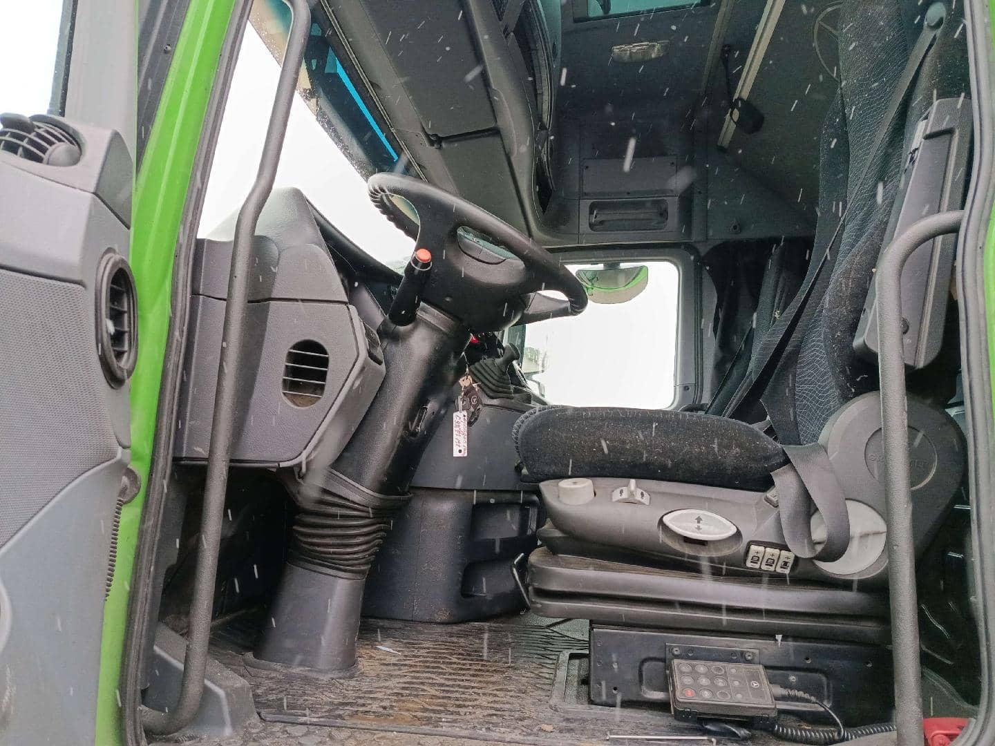 Mercedes-Benz Actros 3 1844 LS 4x2 (L),  1 200 000 км, 2017 года в лизинг
