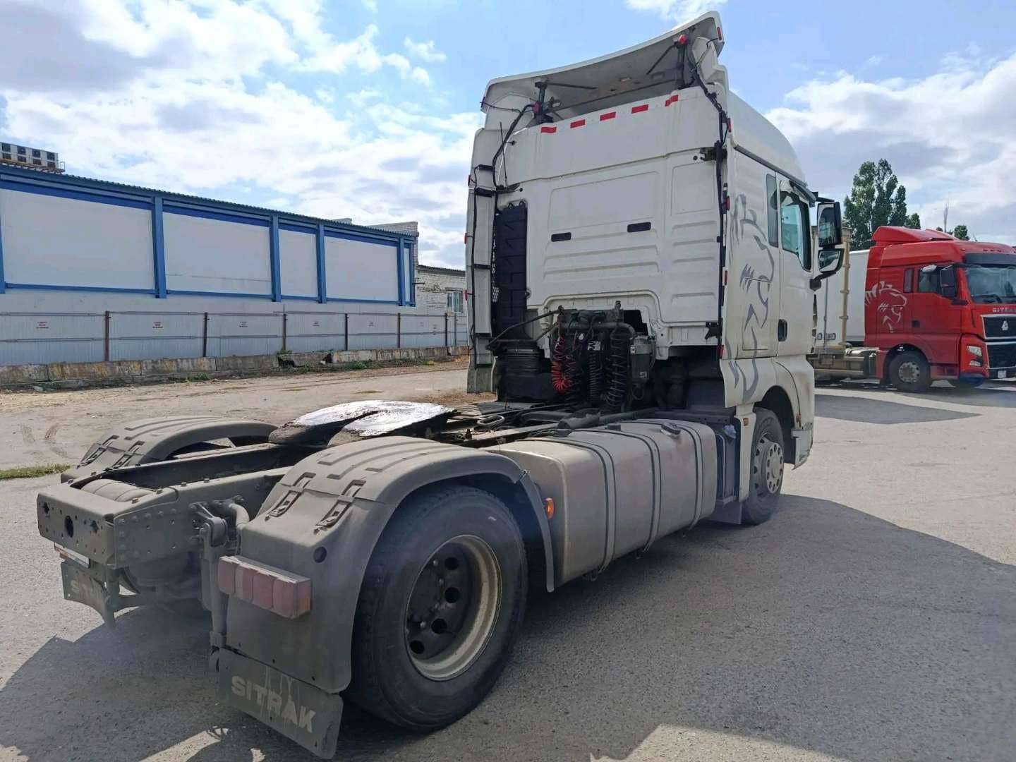 Sitrak C7H 4x2 ZZ4186V361HE,  730 348 км, 2022 года в лизинг