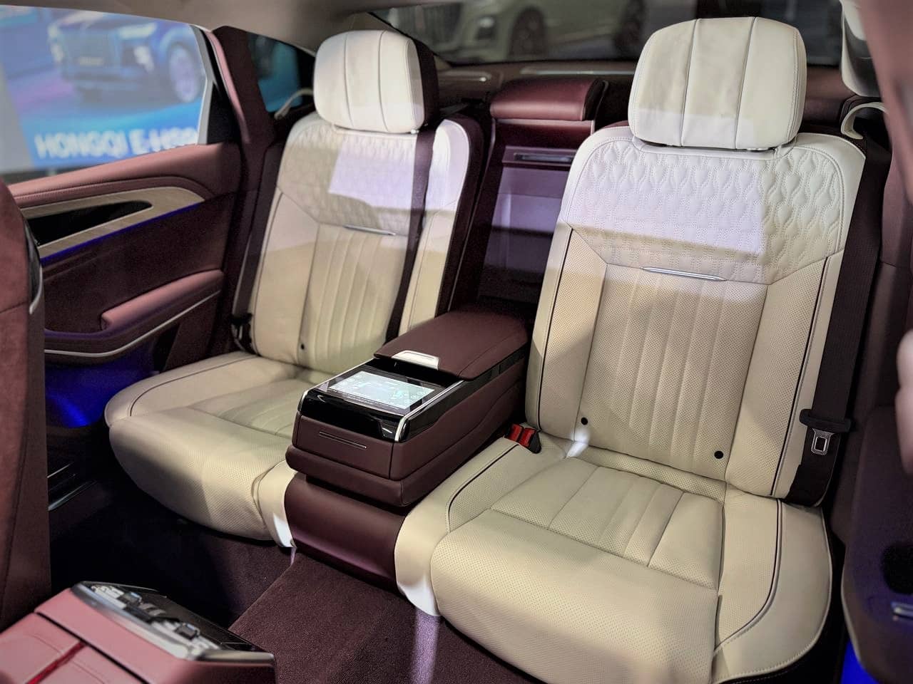 Hongqi H9 2.0Т Делюкс (Deluxe)
