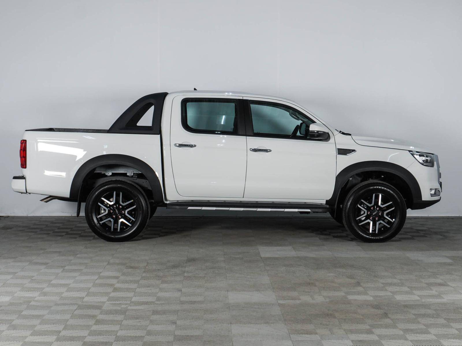 JAC T8 Pro Full Extra 2.4 MT 4WD