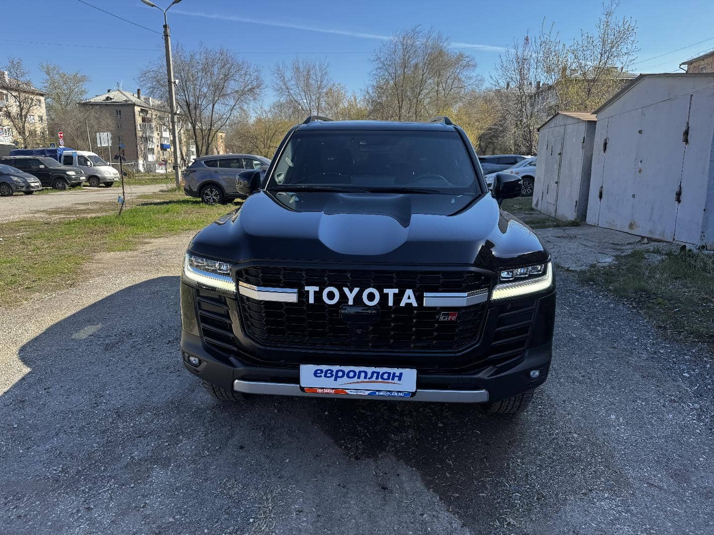 Toyota Land Cruiser 300