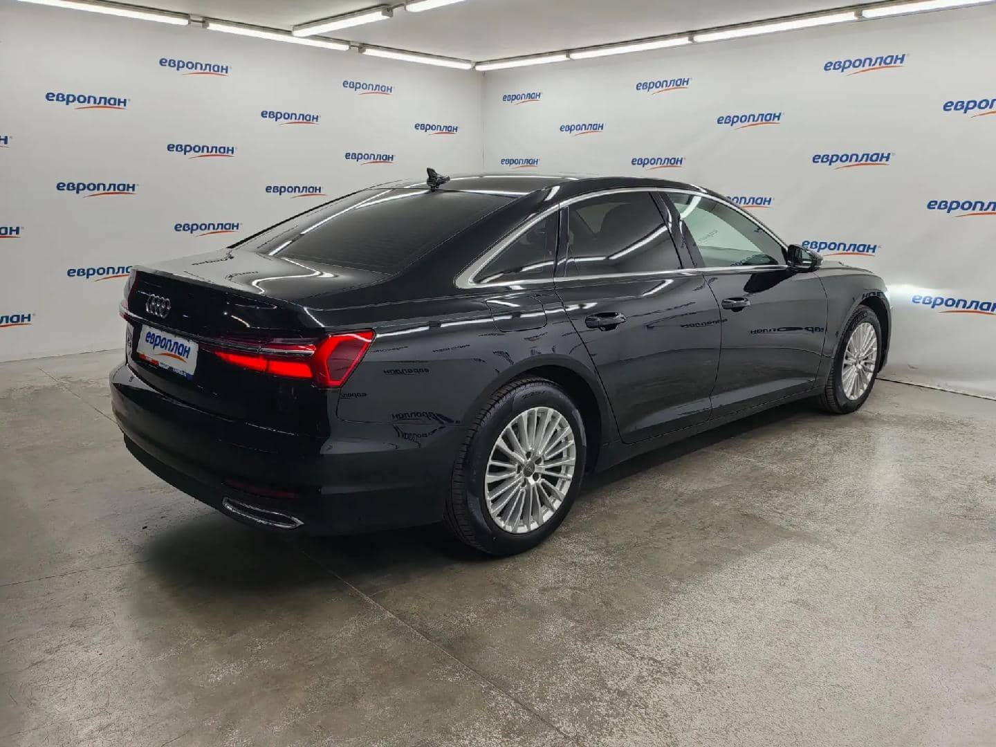 Audi A6,  128 190 км, 2020 года в лизинг