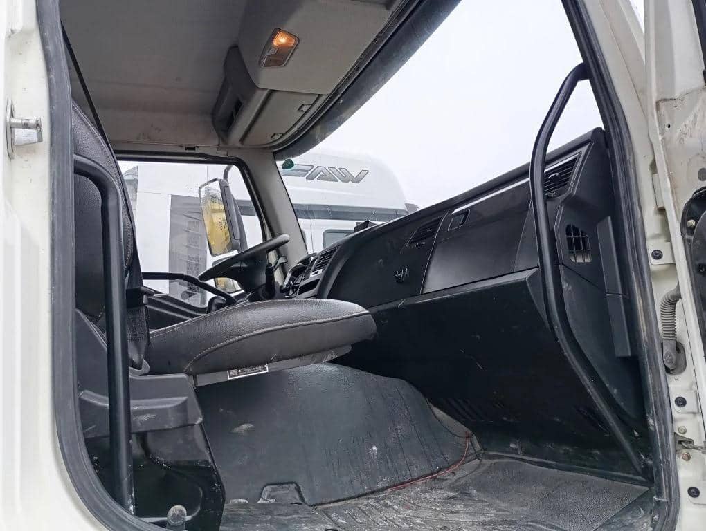FAW CA3250P66K24T1E5 6х4,  186 291 км, 2022 года в лизинг