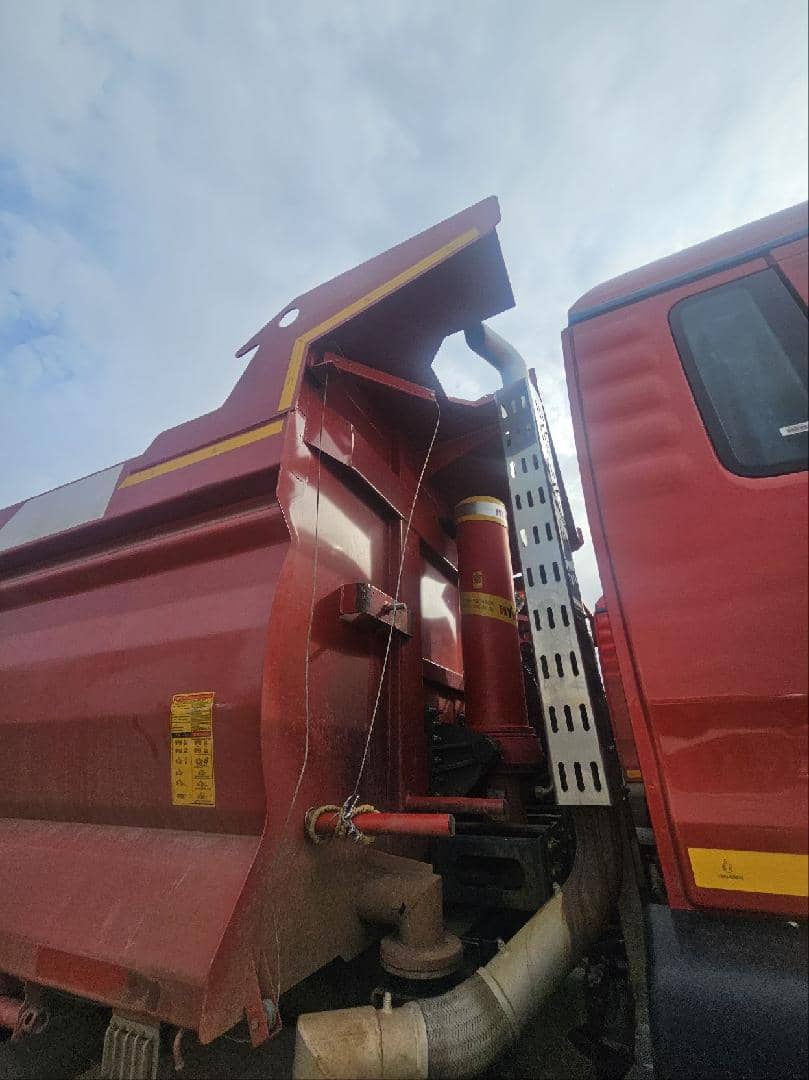 Sitrak ZZ3406V455ME,  96 493 км, 2024 года в лизинг