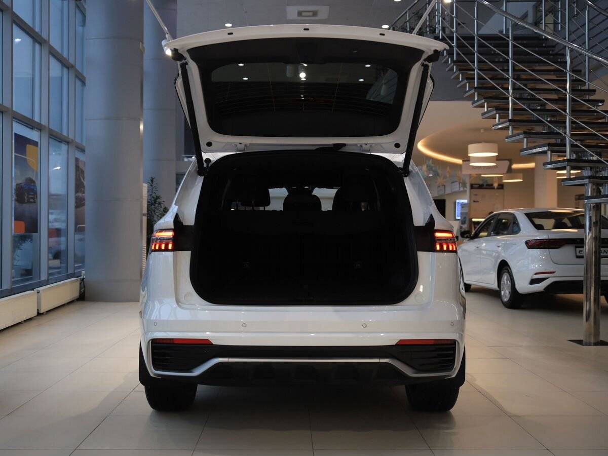 Geely Monjaro Flagship 2.0T (238 hp) 8AT 4WD
