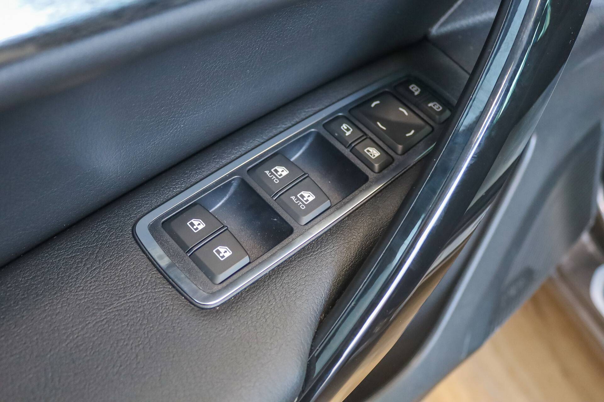 Lada Aura 1.8 CVT 2WD Status