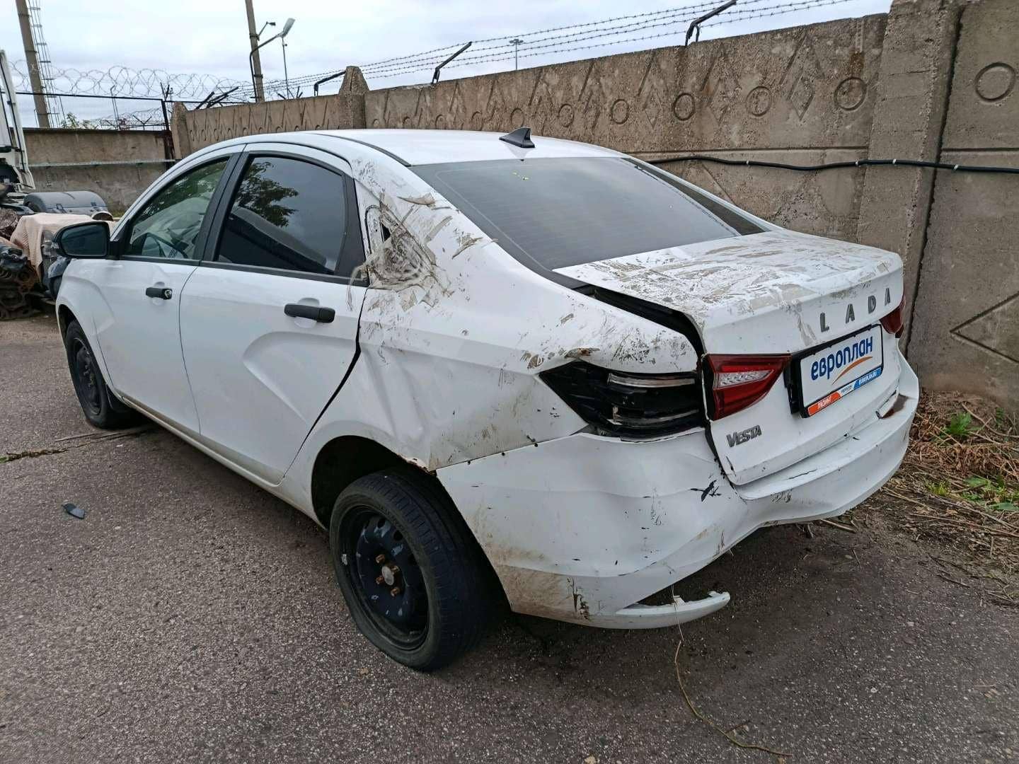 Lada Vesta седан,  115 808 км, 2023 года в лизинг