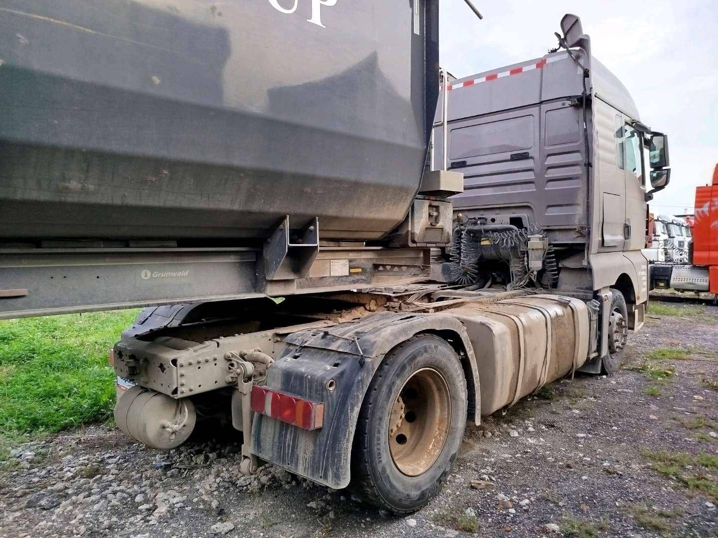 Sitrak C7H 4x2 ZZ4186V361HE,  699 280 км, 2022 года в лизинг