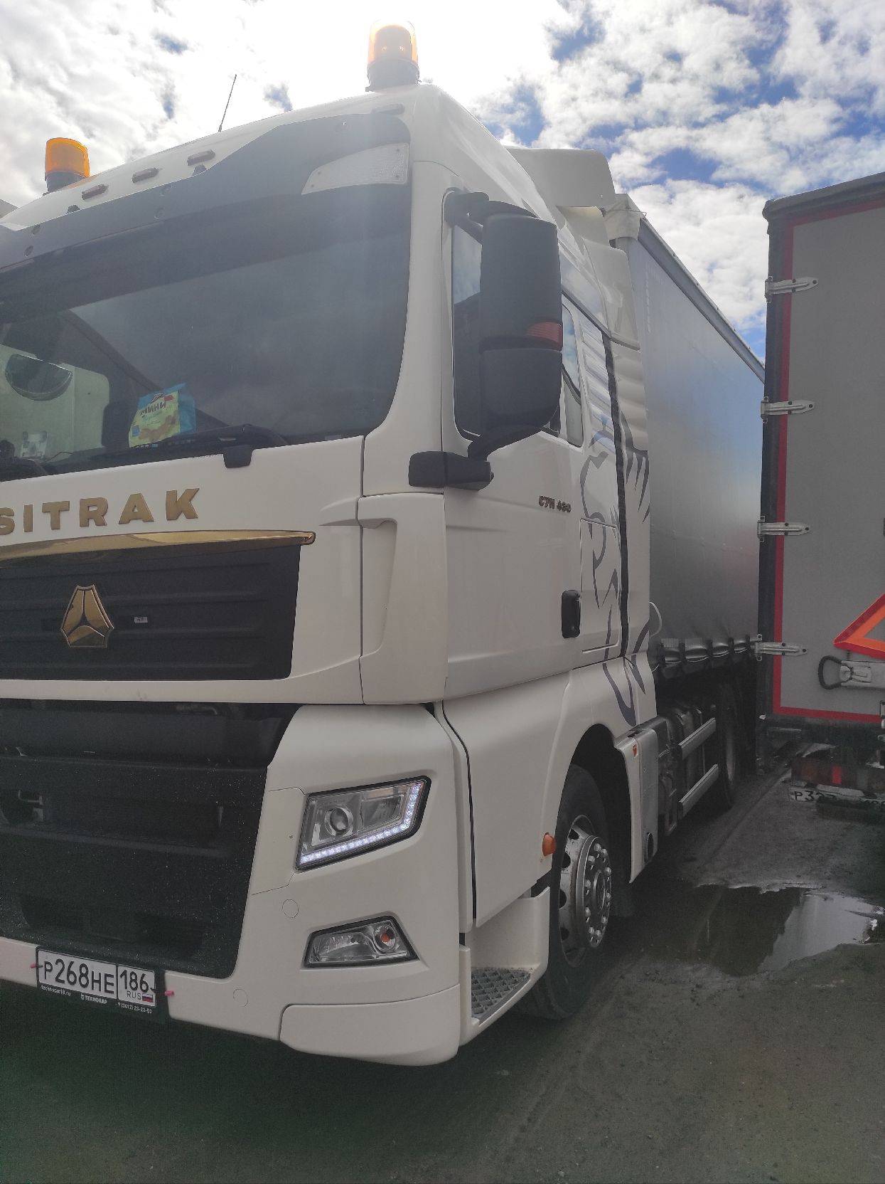 Sitrak ZZ4186V391HE,  229 448 км, 2023 года