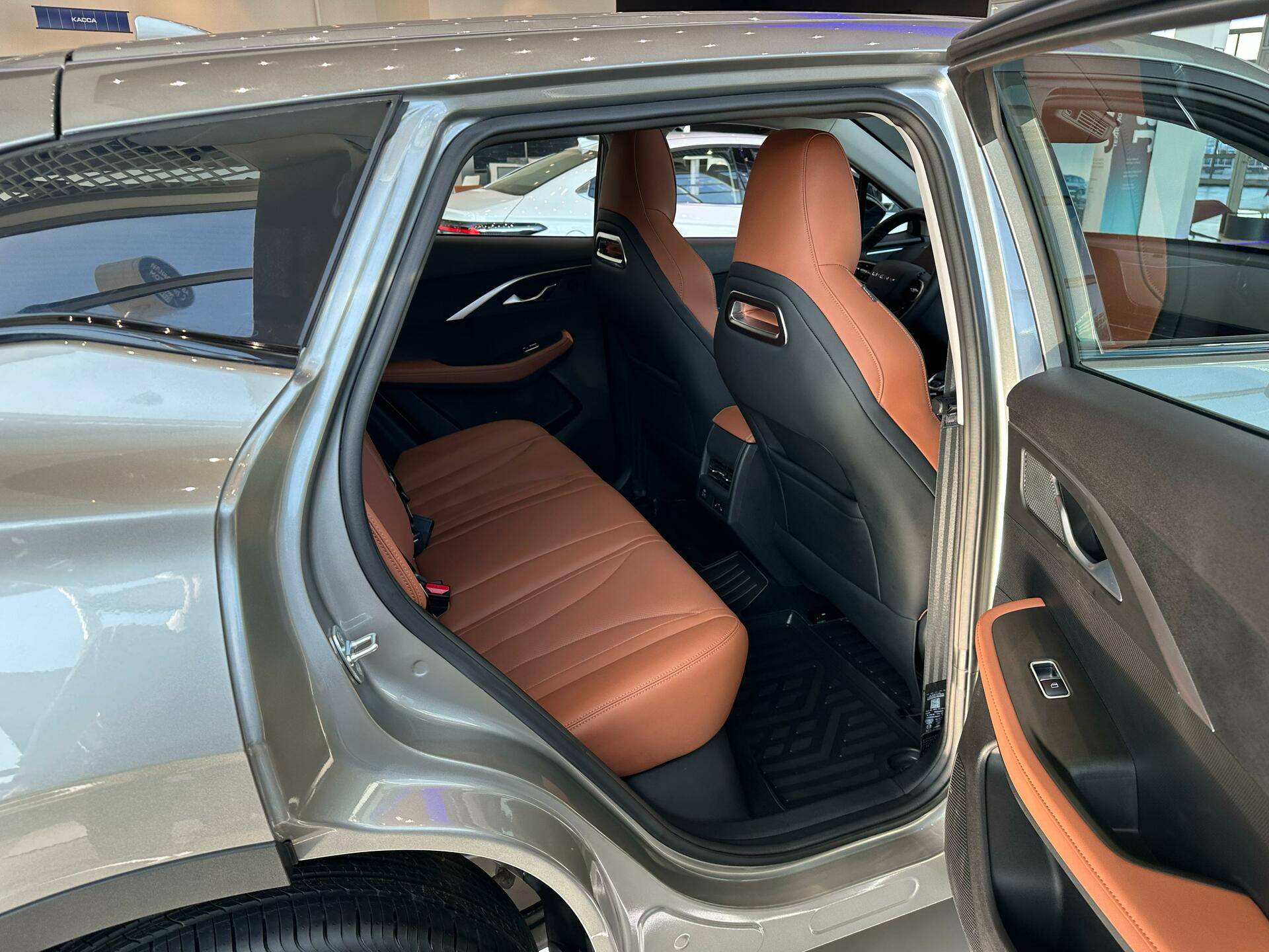 OMODA C5 Supreme 1.6 DCT AWD
