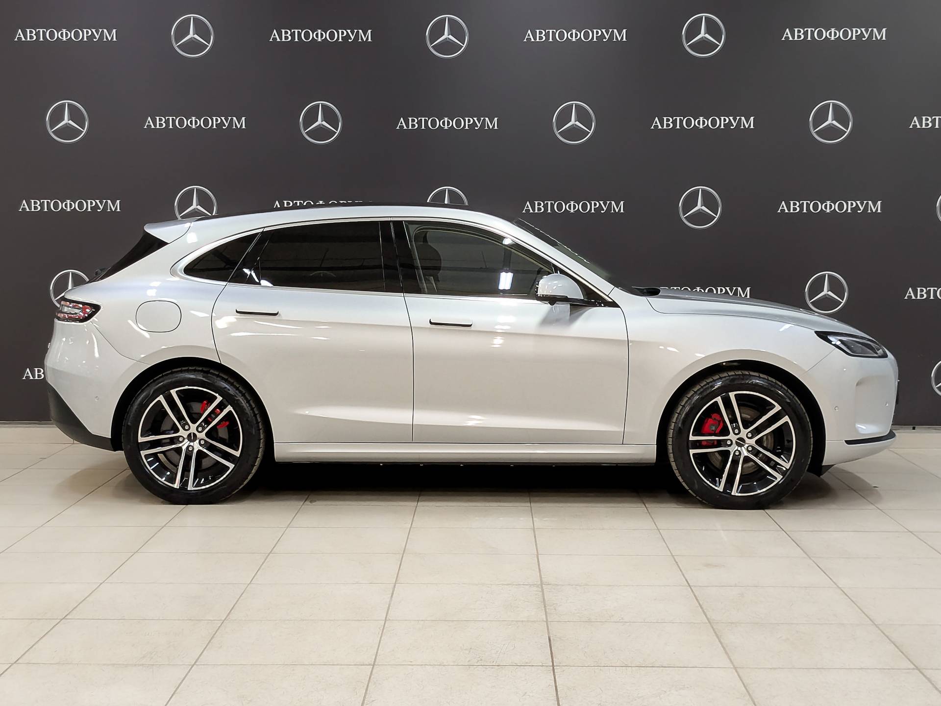 Seres M5 Premium 1.5hyb AT 4WD