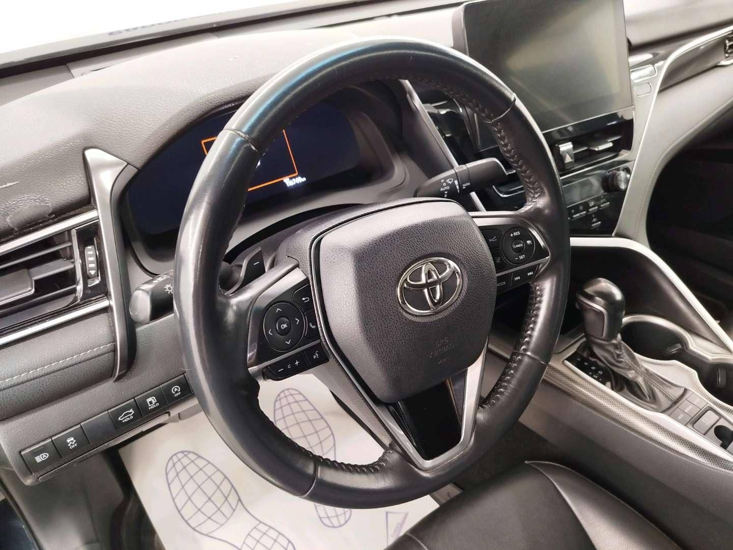 Toyota Camry,  116 756 км, 2023 года в лизинг