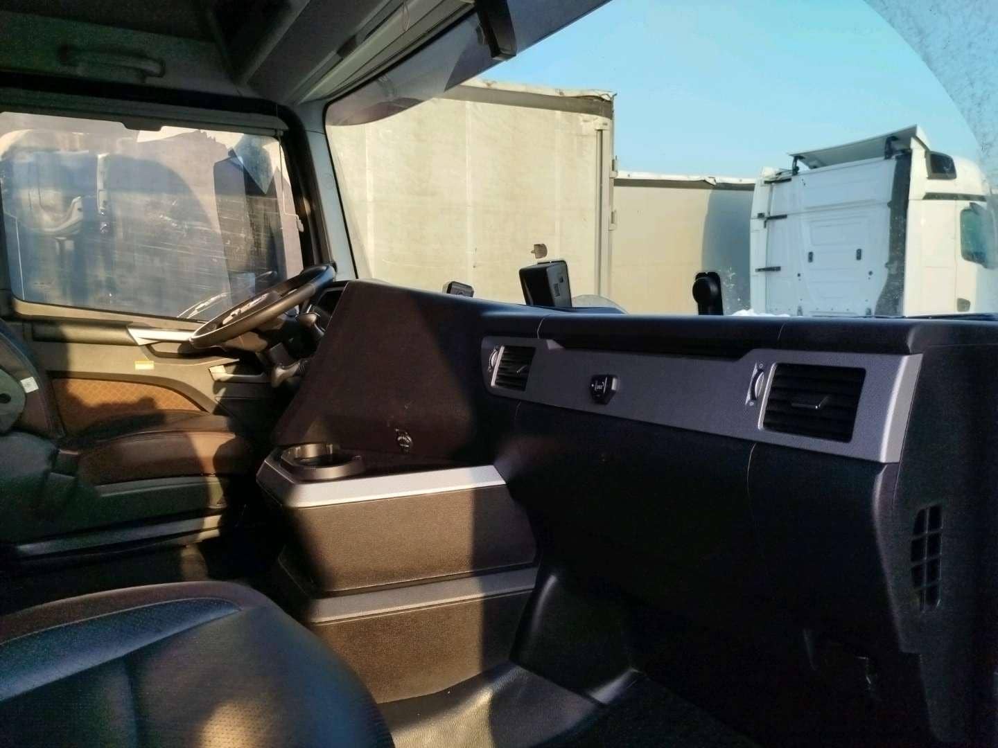 FAW CA4180P77K25E5 4x2,  322 768 км, 2023 года в лизинг