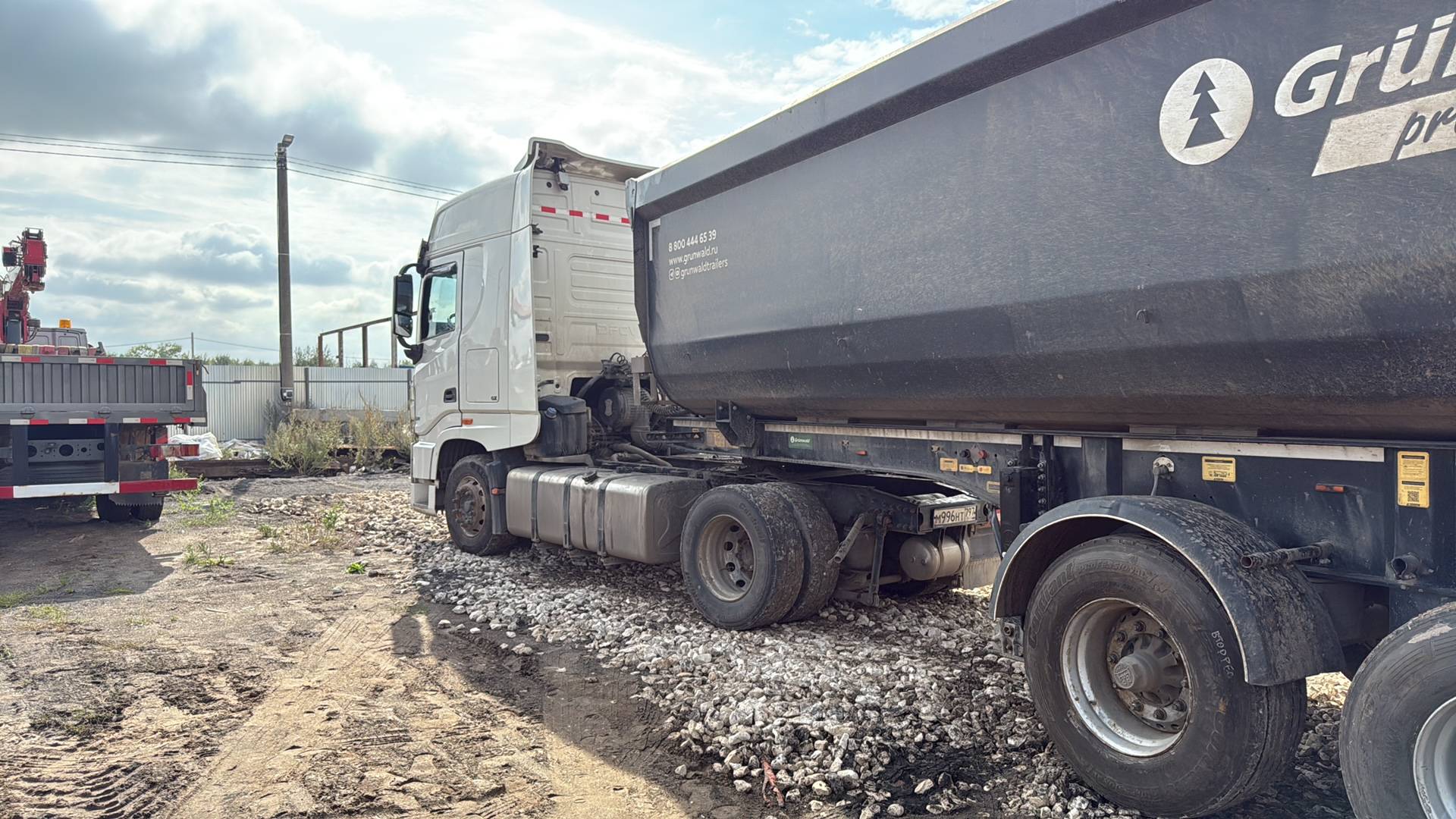 DongFeng DFH4180 4x2,  405 706 км, 2023 года в лизинг