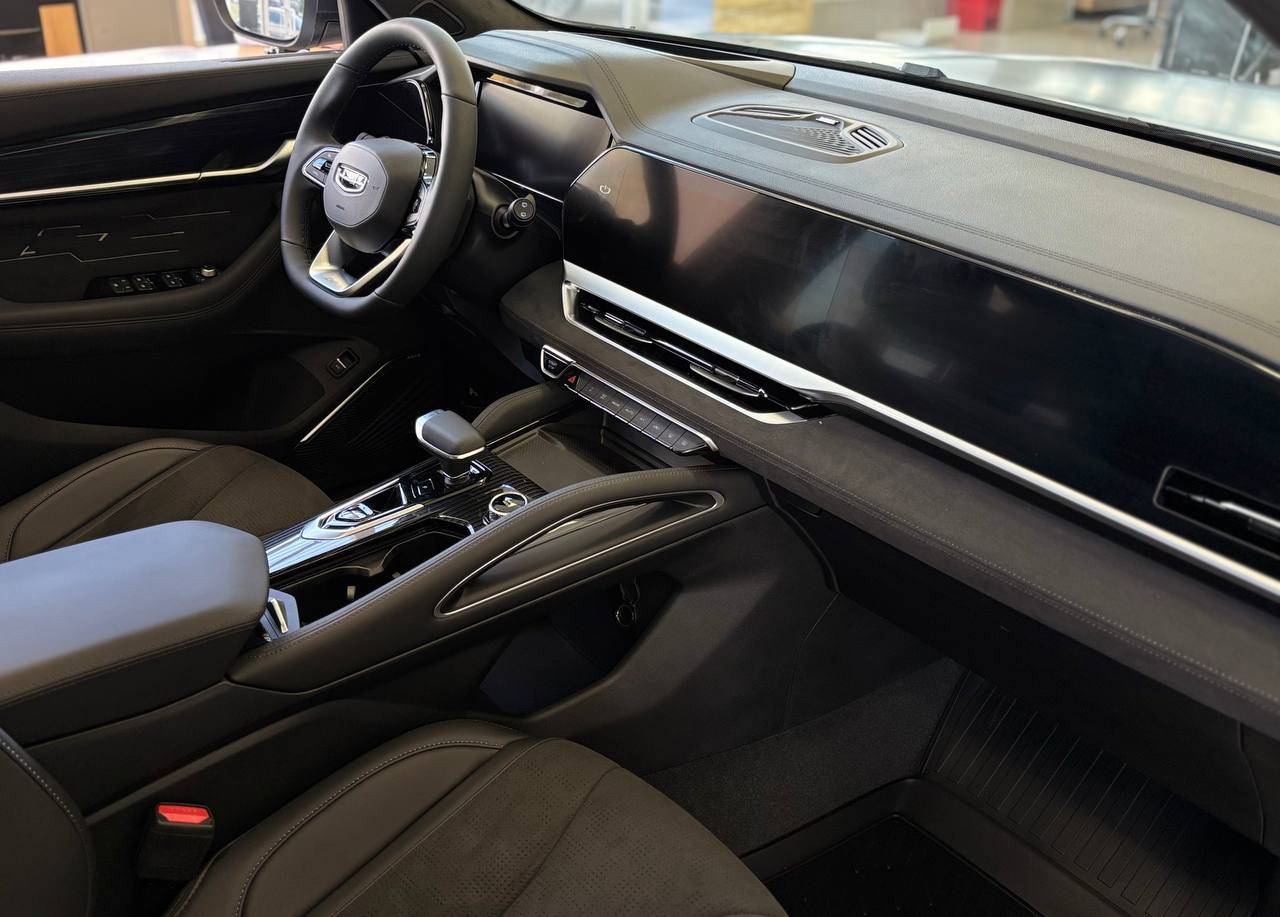 Geely Monjaro Exclusive 2.0T (238 hp) 8AT 4WD