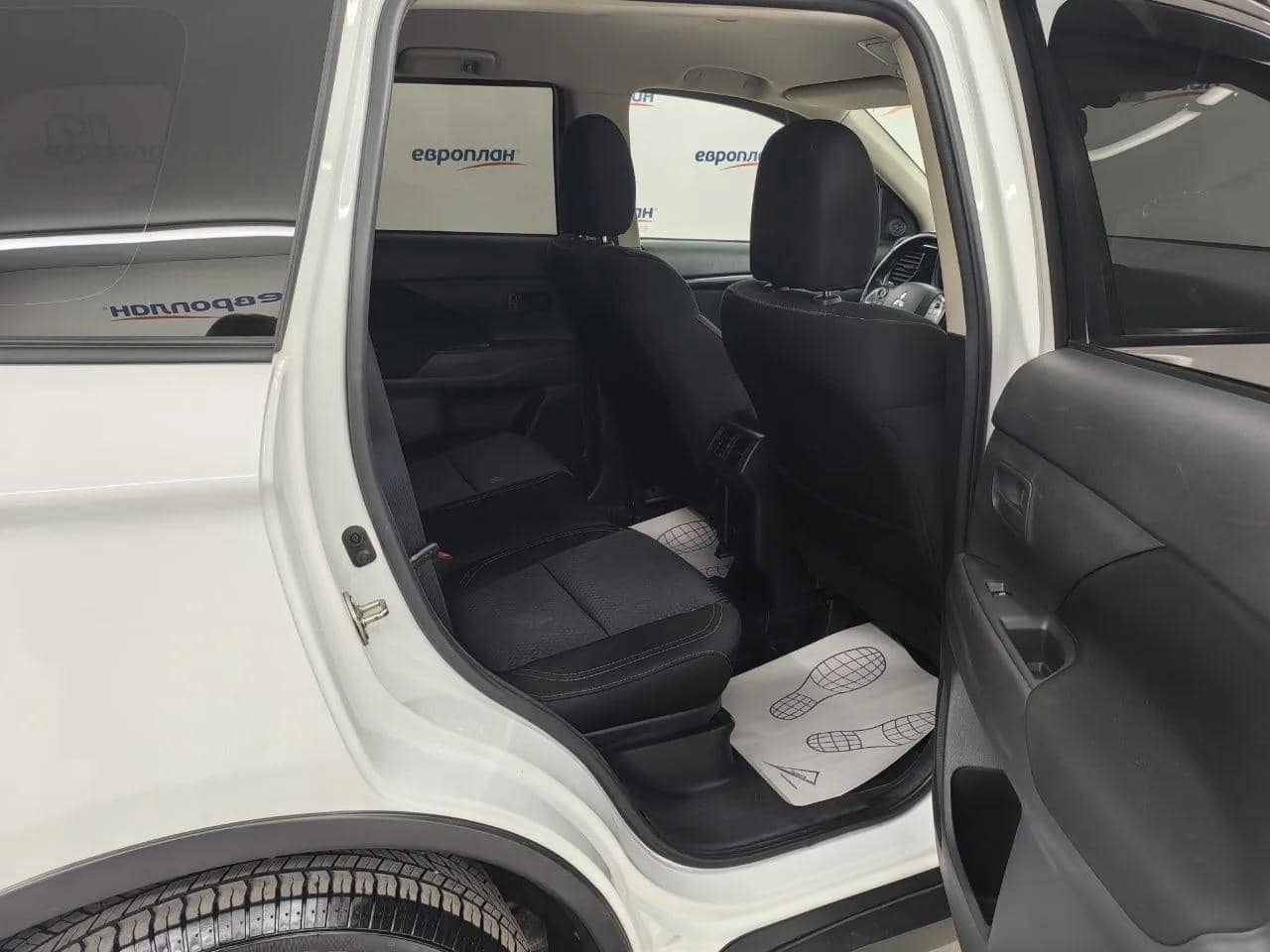 Mitsubishi Outlander,  168 231 км, 2021 года в лизинг