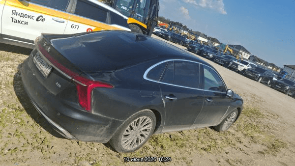 Hongqi H5,  17 088 км, 2024 года в лизинг