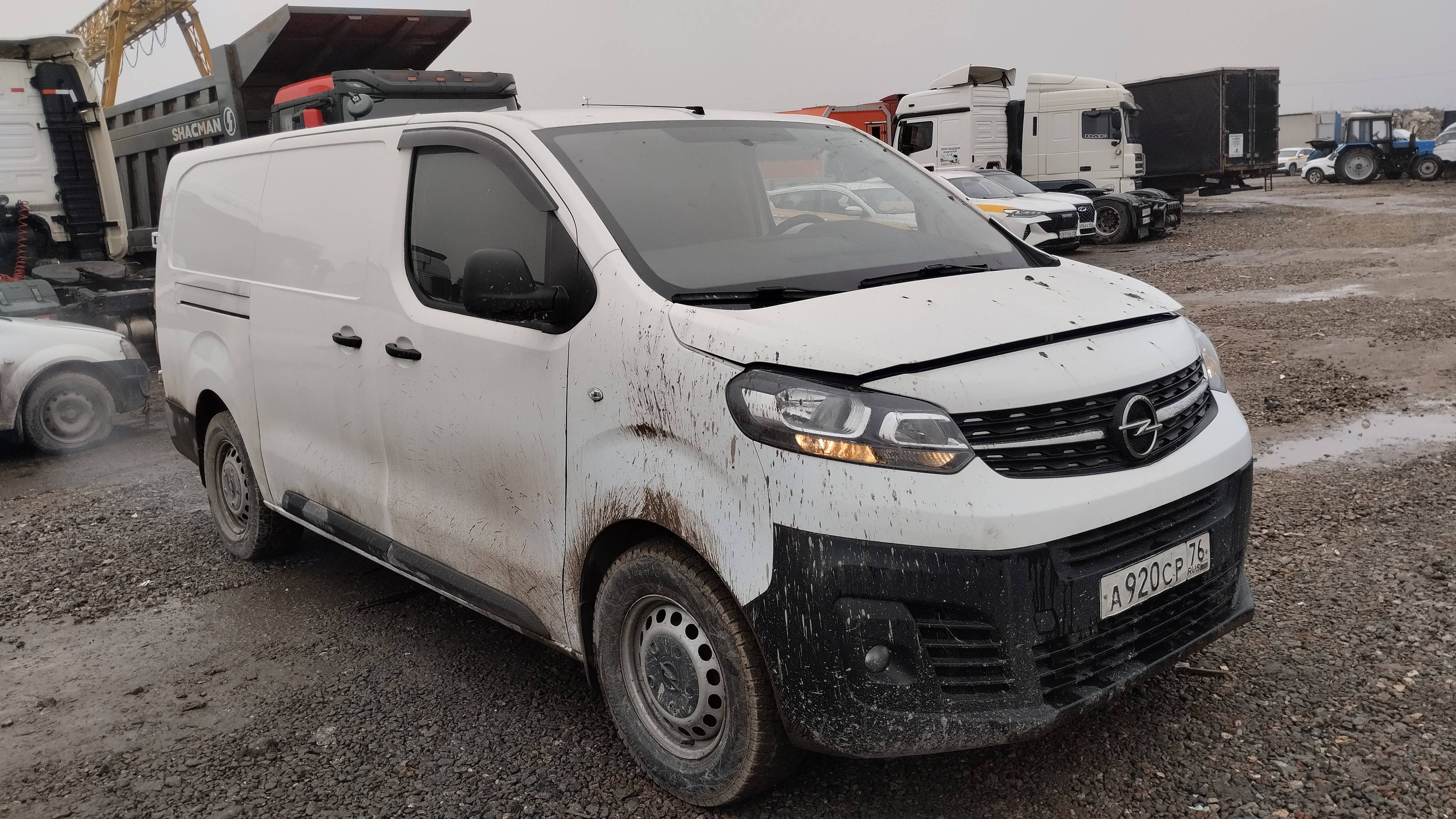 Opel Vivaro,  293 176 км, 2021 года в лизинг