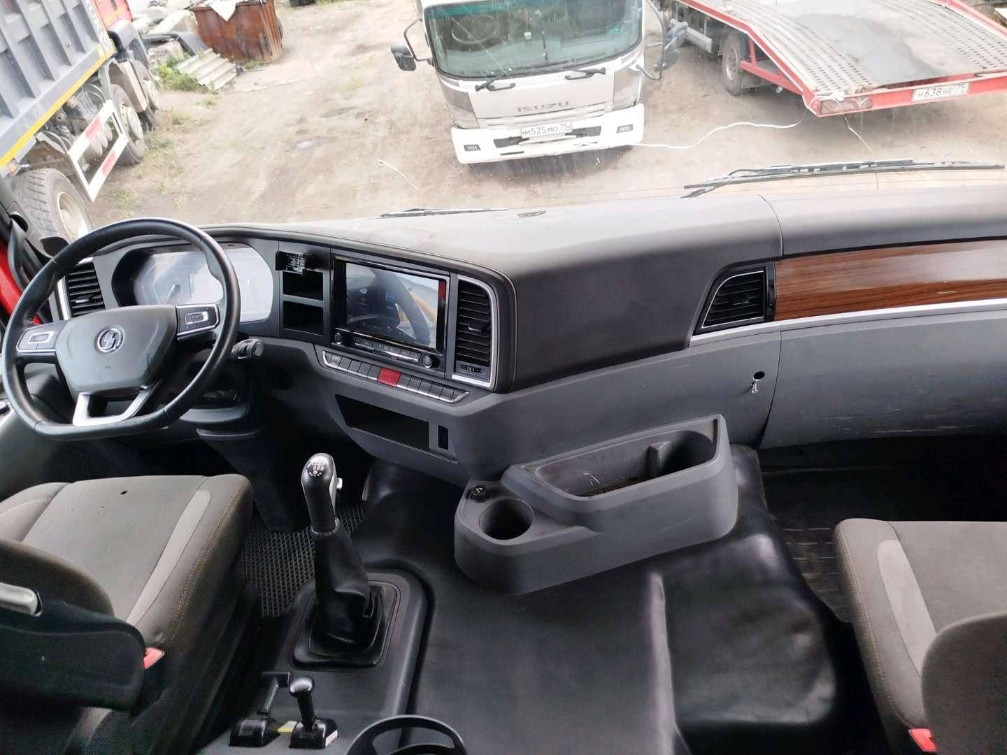 Shacman SX331863366,  172 319 км, 2024 года в лизинг