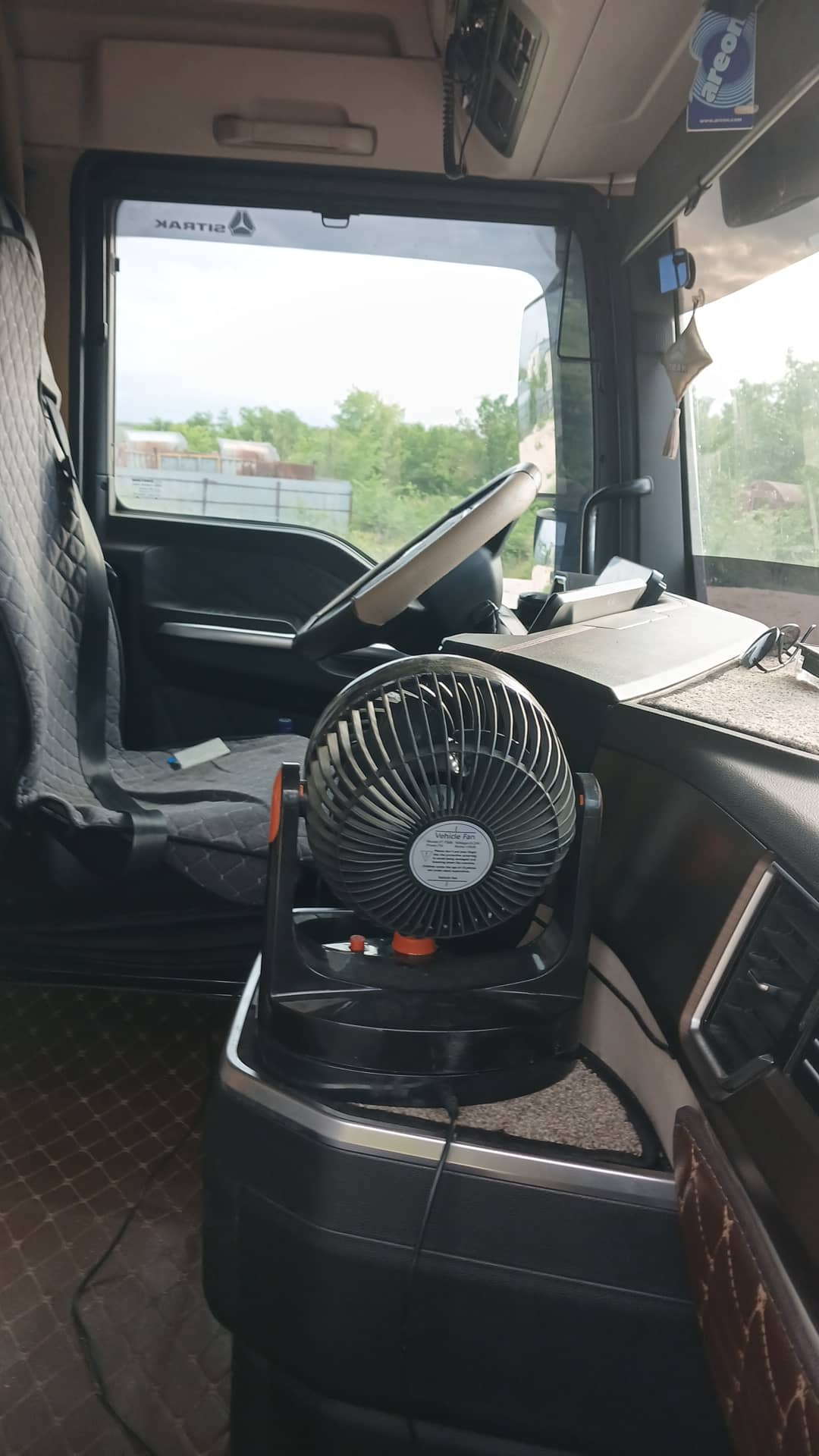 Sitrak C7H MAX ZZ4186V391HE,  375 875 км, 2023 года в лизинг
