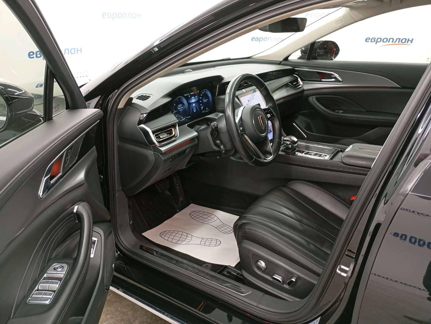 Hongqi H5,  185 462 км, 2024 года в лизинг