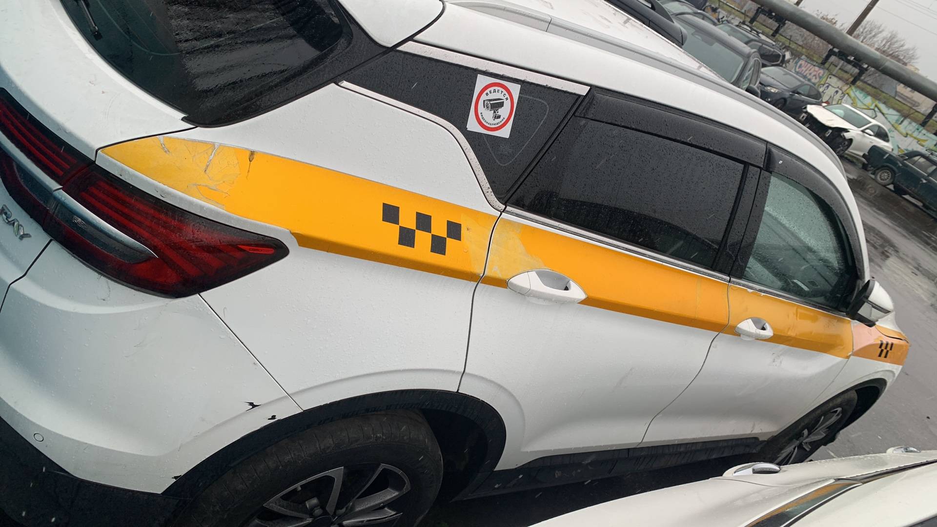 Geely Coolray,  100 000 км, 2023 года в лизинг