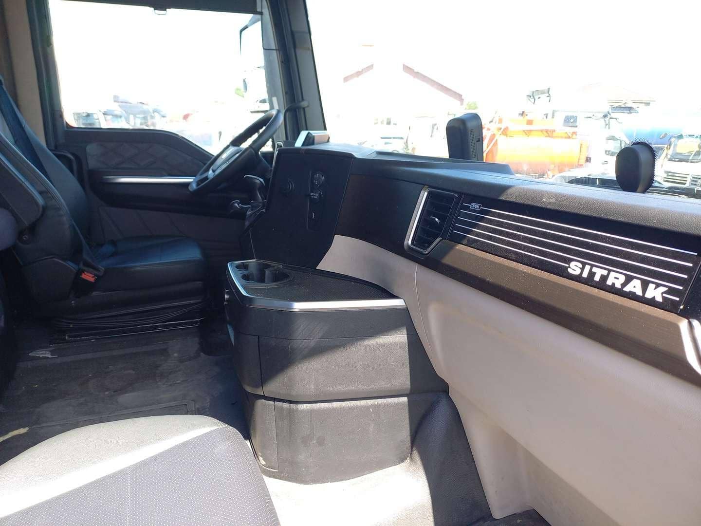 Sitrak C7H MAX ZZ4186V391HE,  283 072 км, 2024 года в лизинг