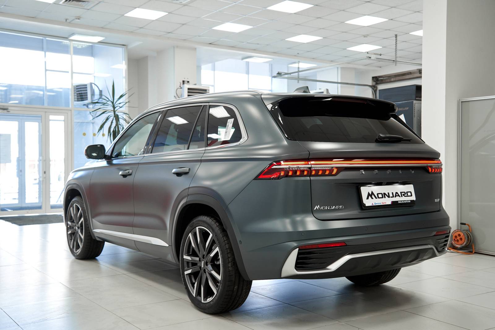 Geely Monjaro Exclusive 2.0T (238 hp) 8AT 4WD