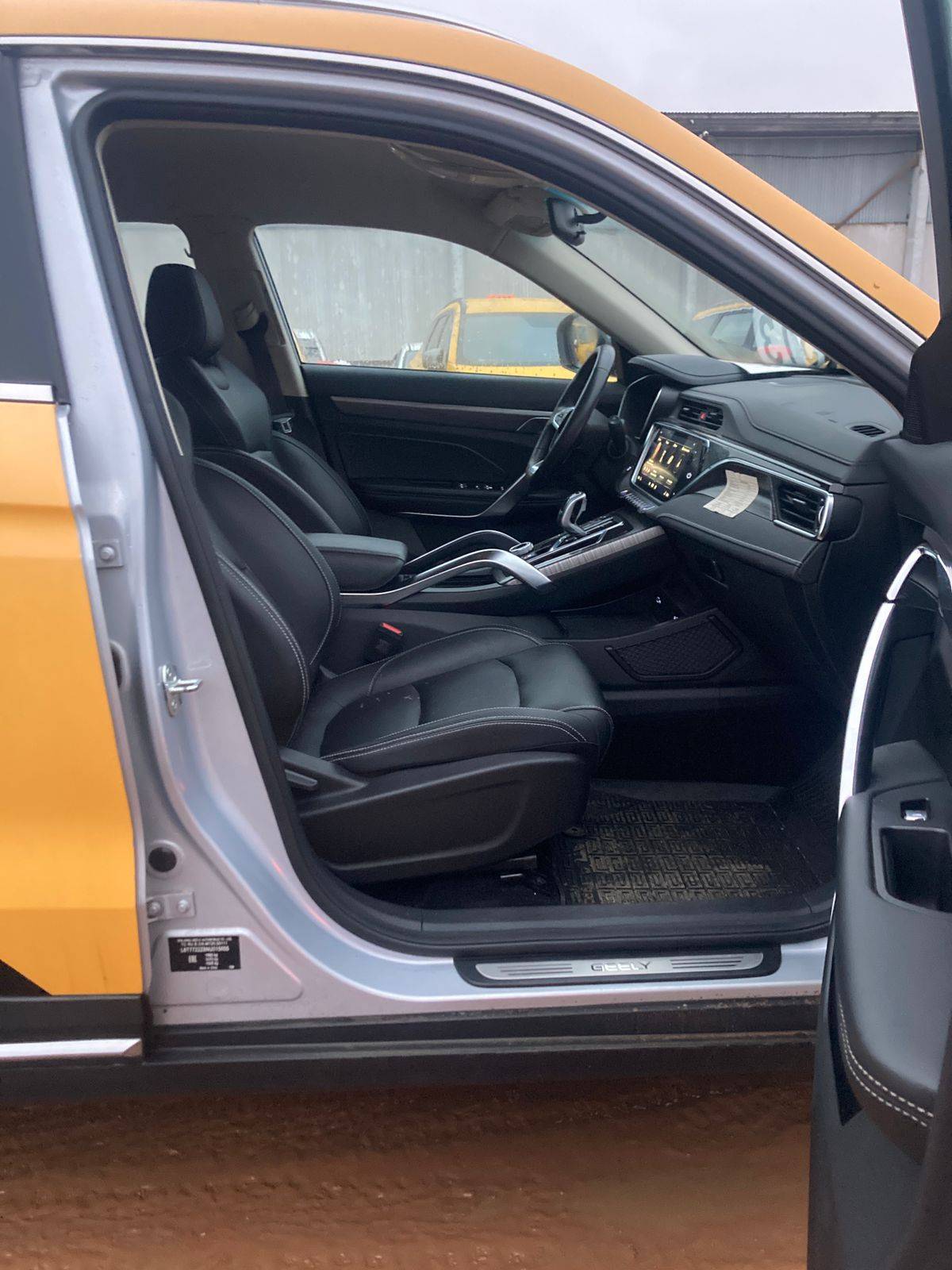 Geely Atlas Pro,  148 502 км, 2022 года в лизинг