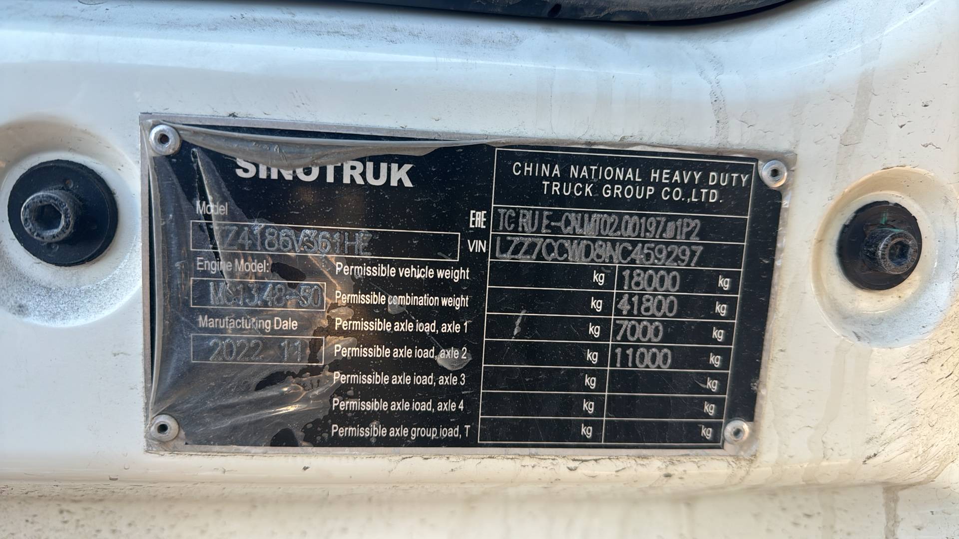 Sitrak C7H 4x2 ZZ4186V361HE,  437 295 км, 2022 года в лизинг