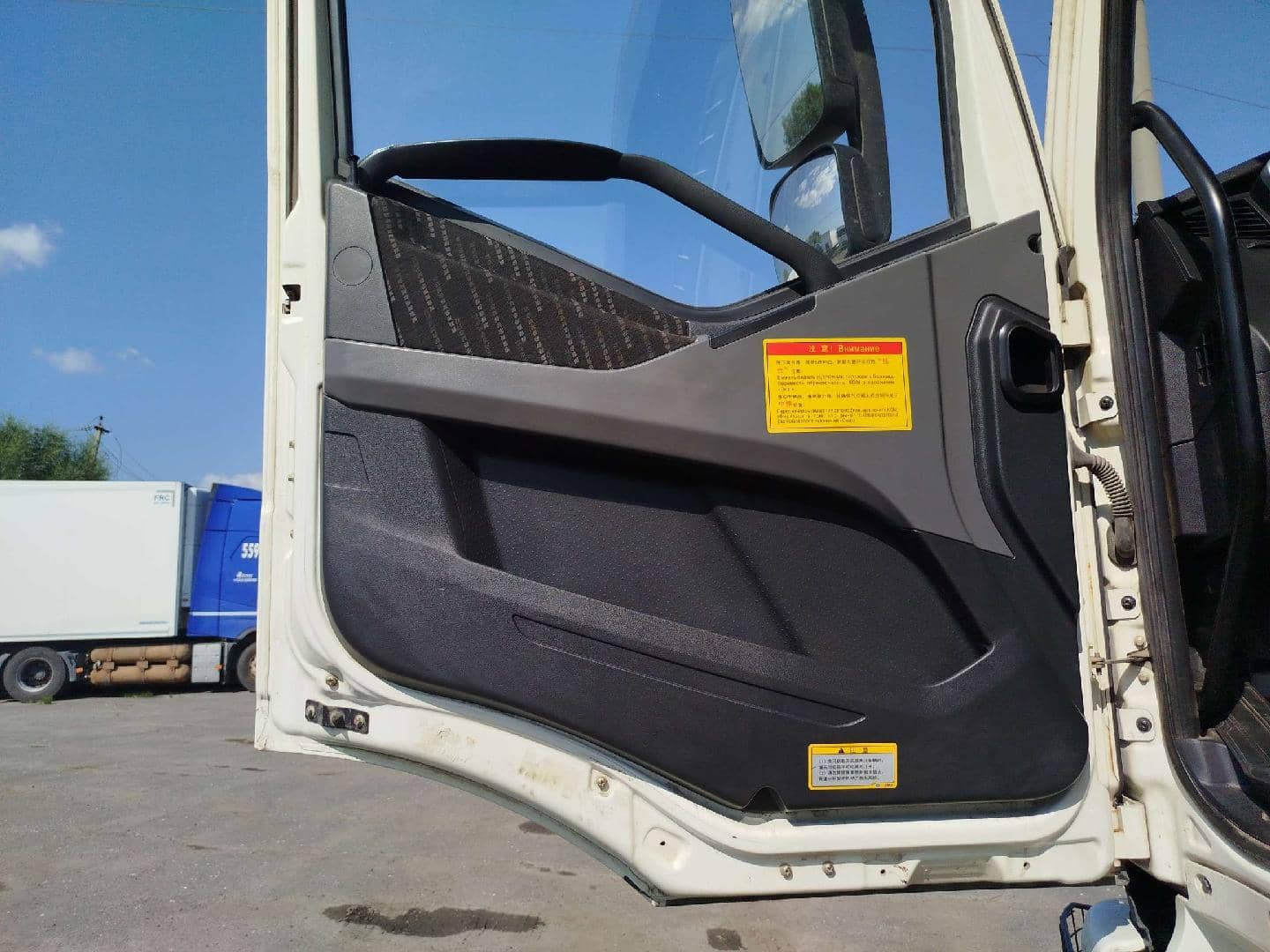 FAW CA3311P66K24T4E5 8х4,  110 081 км, 2023 года в лизинг